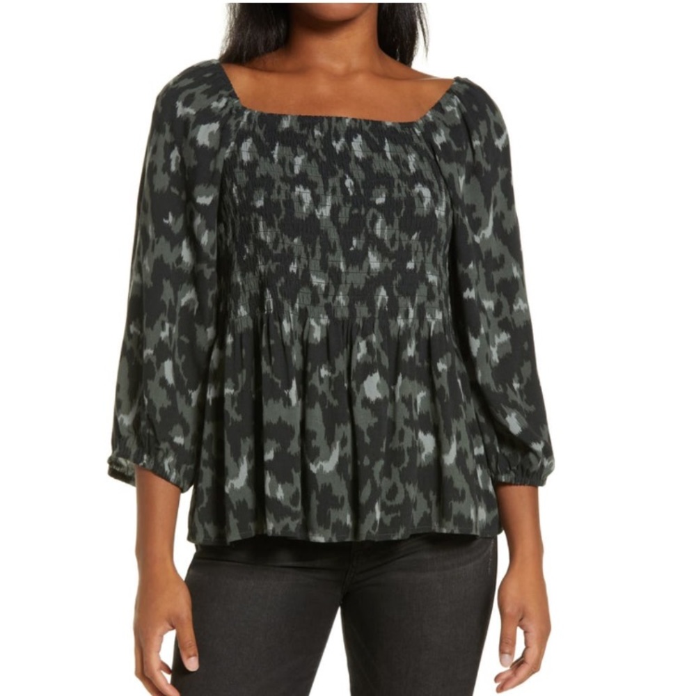 Bobeau Smocked Balloon Sleeve Camo Print Top Size Small